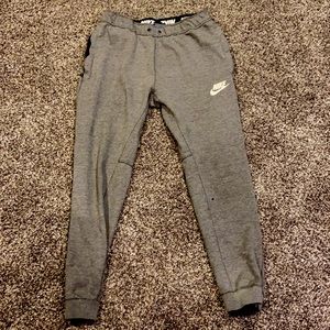 Nike gray jogger sweatpants